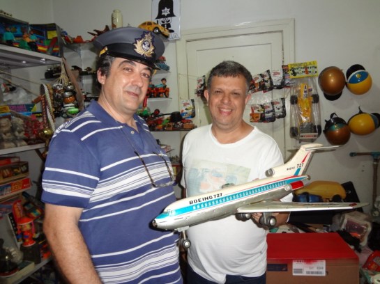 Na sala do amigo Edilson com o BOEING 727 japonês.