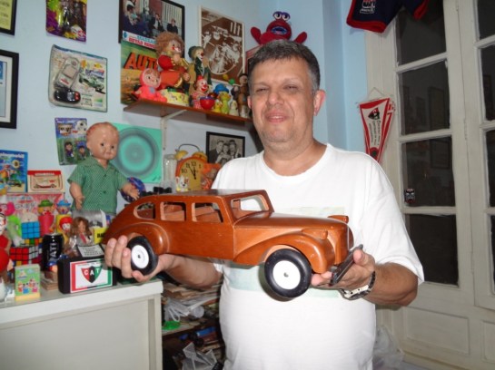 Com o mais novo item da coleção, a réplica comemorativa da Limousine de 50 anos Estrela.