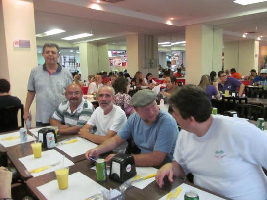 Marcelo Patti, Jorge Ventura (de boné) e amigos.